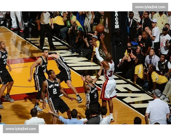 2013NBA总决赛热火马刺第七场王者对决与历史瞬间回顾 2013NBA总决赛热火马刺第七场王者对决与历史瞬间回顾